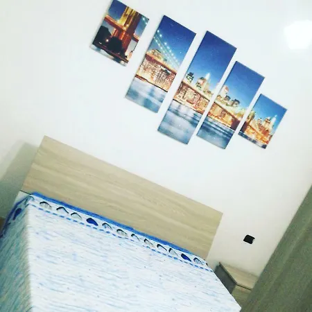 Isola * טוריצ'לה